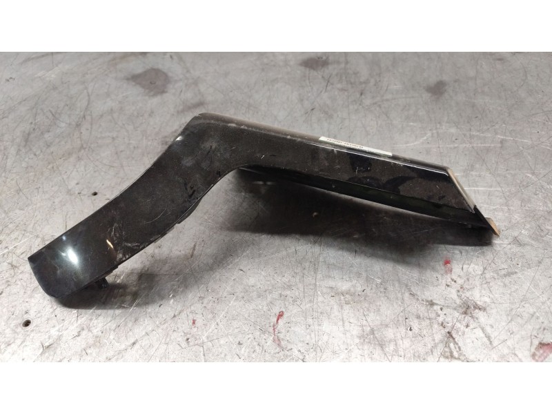 Recambio de molduras traseras para kia niro i (de) e-niro referencia OEM IAM 87372G5000  DERECHA