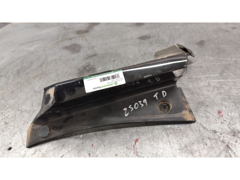 Recambio de molduras traseras para kia niro i (de) e-niro referencia OEM IAM 87372G5000  DERECHA