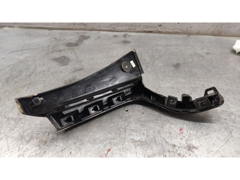 Recambio de molduras traseras para kia niro i (de) e-niro referencia OEM IAM 87372G5000  DERECHA