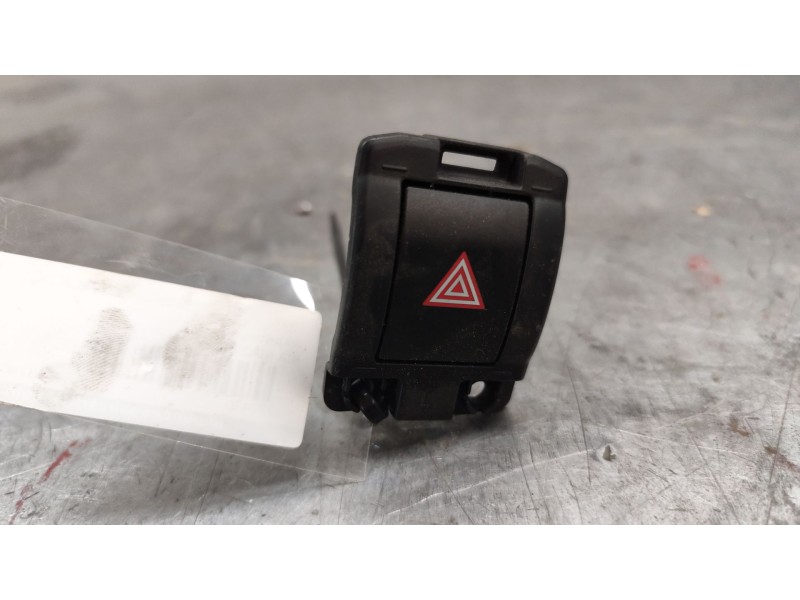 Recambio de warning para kia niro i (de) e-niro referencia OEM IAM 93790G500  