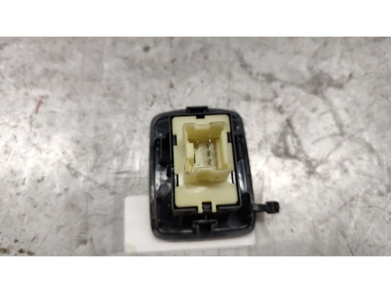 Recambio de mando elevalunas trasero izquierdo para dacia sandero ii tce 90 (b8m1, b8ma) referencia OEM IAM 00235634t056  