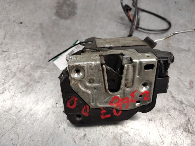 Recambio de cerradura puerta delantera derecha para peugeot 206 berlina x-line referencia OEM IAM 004138112629  