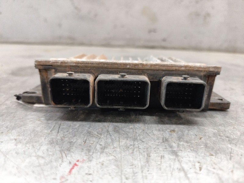 Recambio de centralita motor uce para nissan note (e11e) acenta referencia OEM IAM 8200399038  8200513163