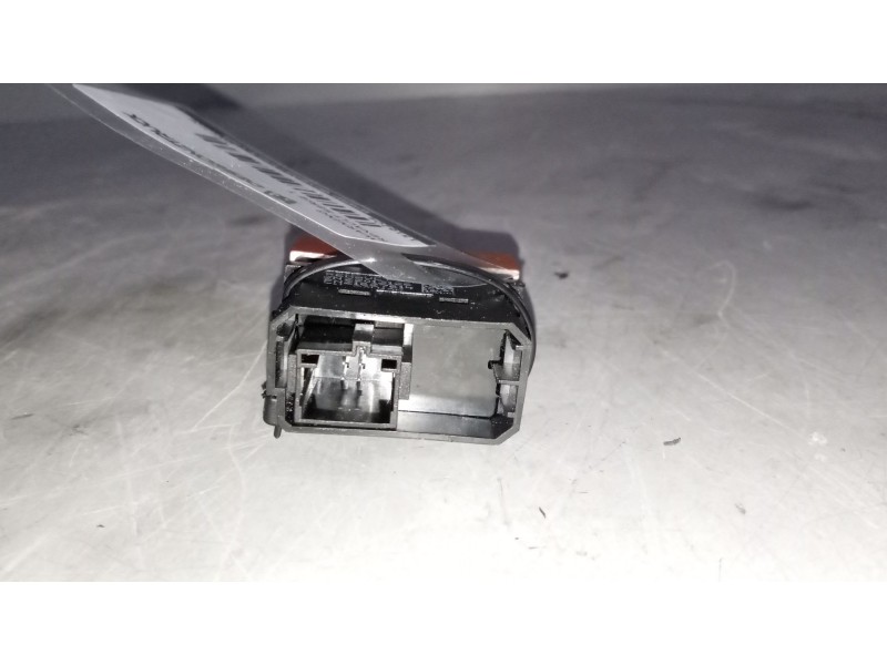 Recambio de warning para renault serie t 12.8 diesel referencia OEM IAM 22013126  21627614