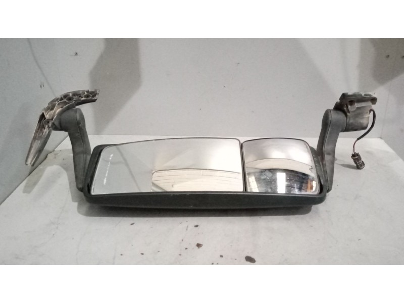 Recambio de retrovisor izquierdo para man tgx 18.xxx 12.4 diesel referencia OEM IAM   