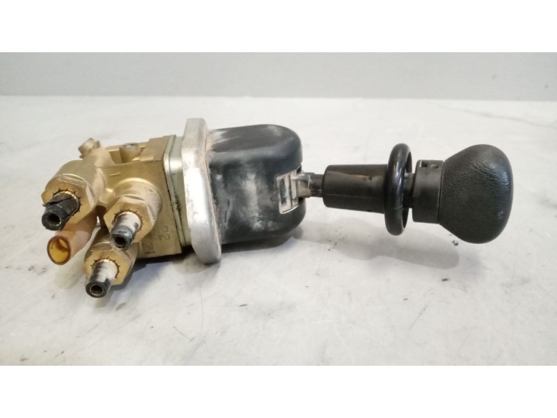 Recambio de palanca freno de mano para man tgx 18.xxx 12.4 diesel referencia OEM IAM 81523156156  