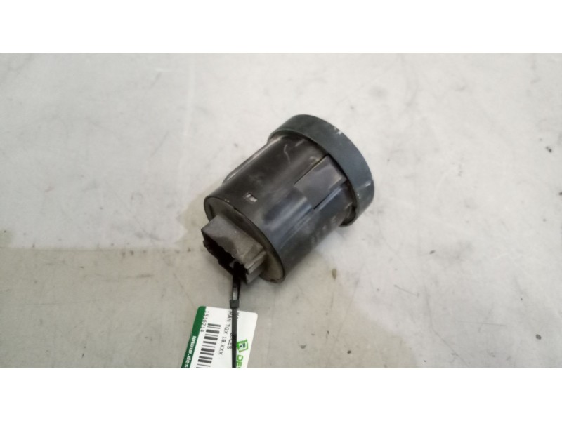 Recambio de mando luces para man tgx 18.xxx 12.4 diesel referencia OEM IAM 81255056877  