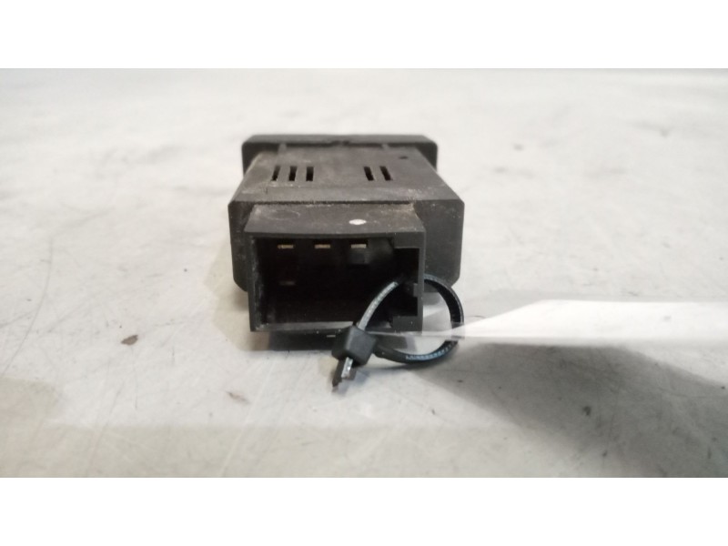 Recambio de interruptor para man tgx 18.xxx 12.4 diesel referencia OEM IAM 81259070317  