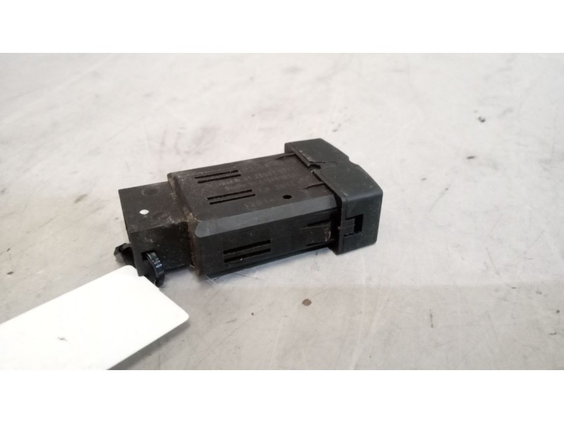 Recambio de interruptor para man tgx 18.xxx 12.4 diesel referencia OEM IAM 81259070317  