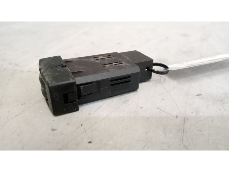 Recambio de interruptor para man tgx 18.xxx 12.4 diesel referencia OEM IAM 81259070317  