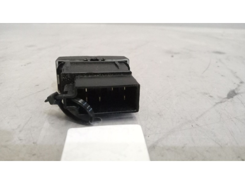 Recambio de interruptor para man tgx 18.xxx 12.4 diesel referencia OEM IAM 81255250210  