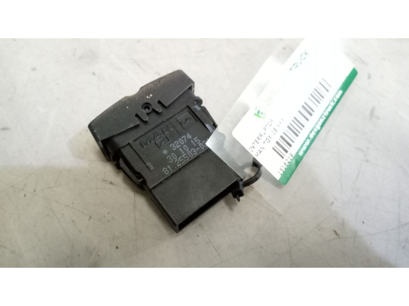 Recambio de interruptor para man tgx 18.xxx 12.4 diesel referencia OEM IAM 81255030318  