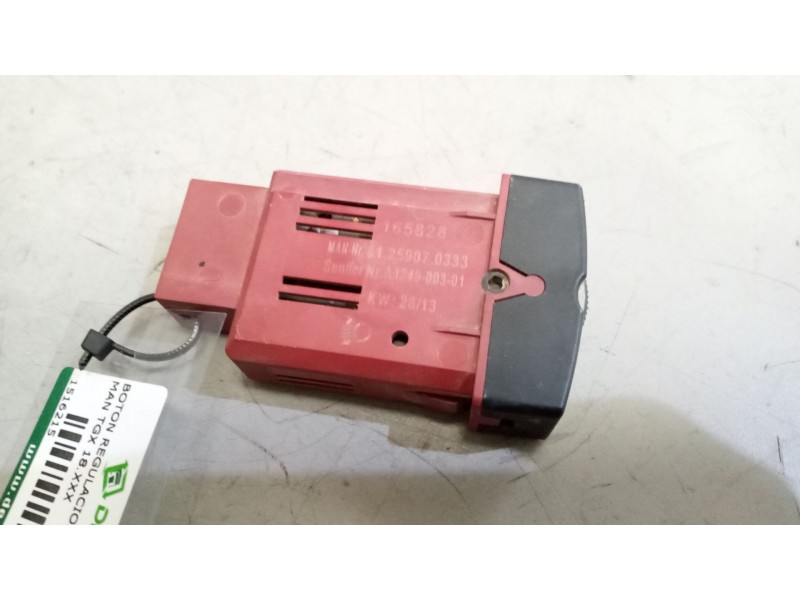 Recambio de boton regulacion de faros para man tgx 18.xxx 12.4 diesel referencia OEM IAM 81259070333  
