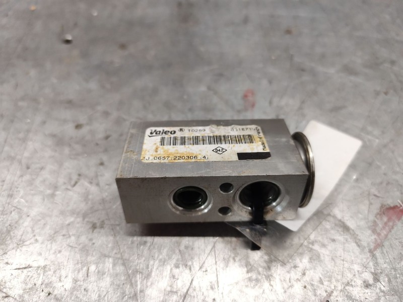 Recambio de valvula expansion para nissan note (e11e) acenta referencia OEM IAM 668621M  