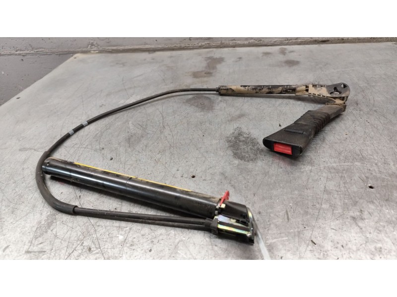 Recambio de pretensor airbag derecho para opel astra f berlina básico referencia OEM IAM 90359922  