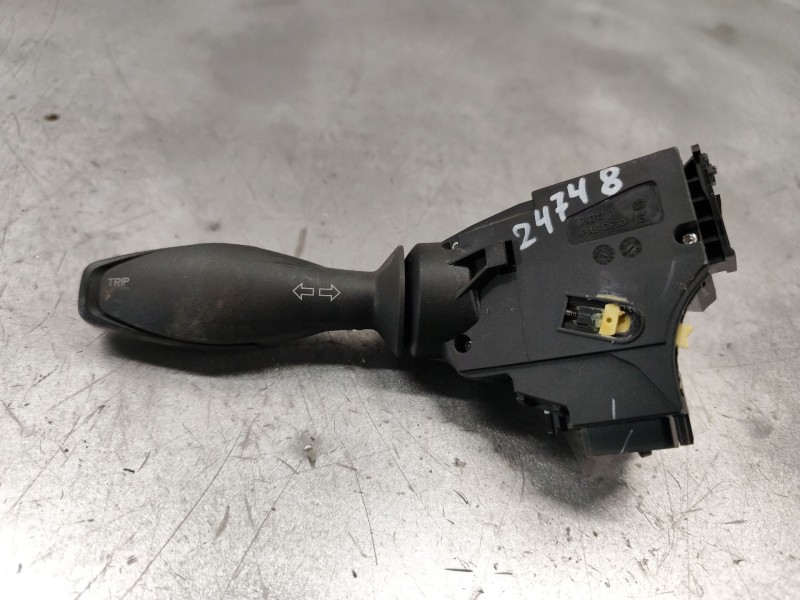 Recambio de mando intermitentes para ford ecosport 1.0 ecoboost referencia OEM IAM 8A6T13335BC  