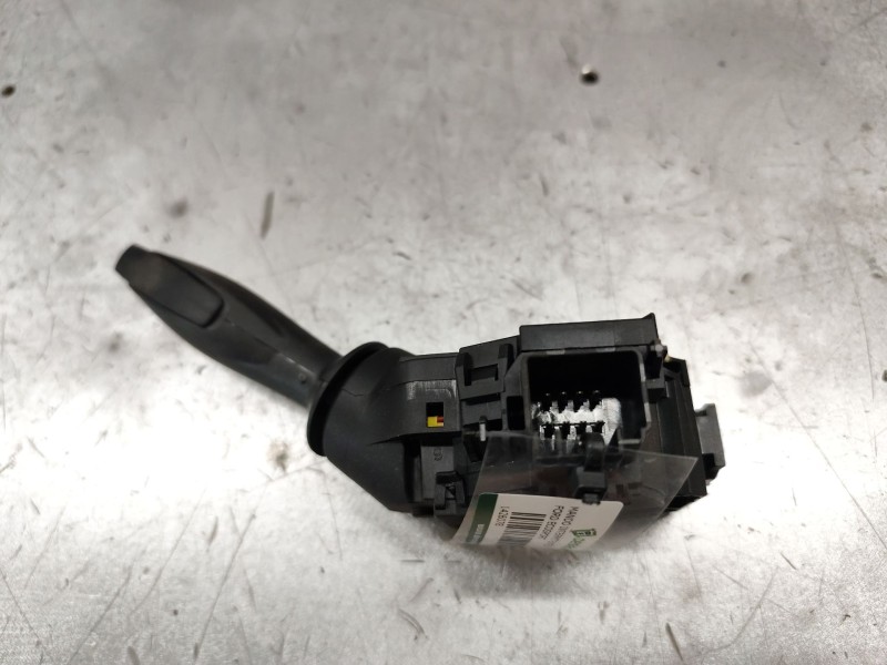 Recambio de mando intermitentes para ford ecosport 1.0 ecoboost referencia OEM IAM 8A6T13335BC  