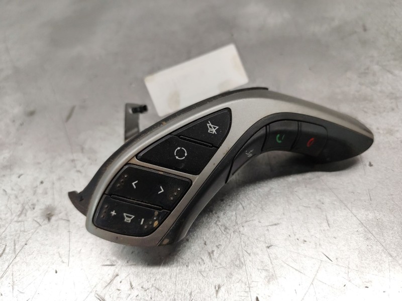 Recambio de mando volante para hyundai i30 (gd) 1.6 crdi referencia OEM IAM 96700A6500RDR  