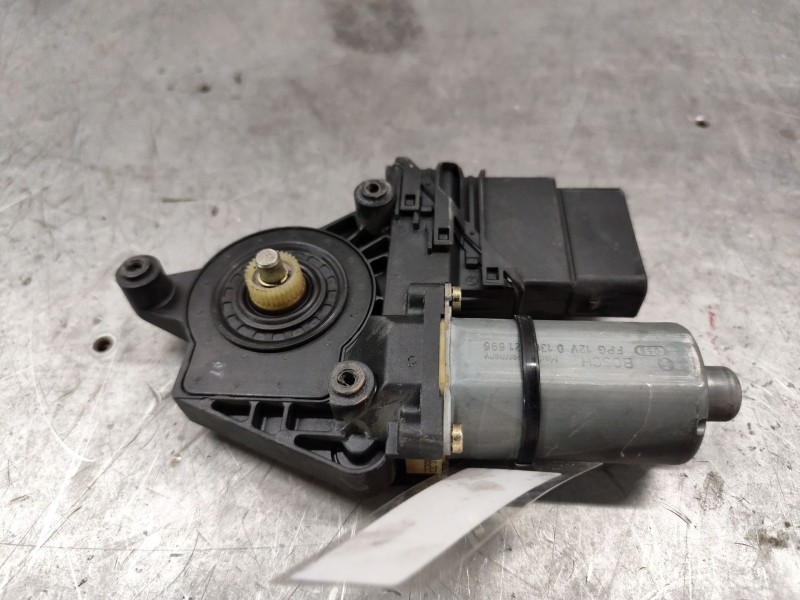 Recambio de motor elevalunas trasero derecho para volkswagen passat berlina (3b2) comfortline referencia OEM IAM 0130821696  