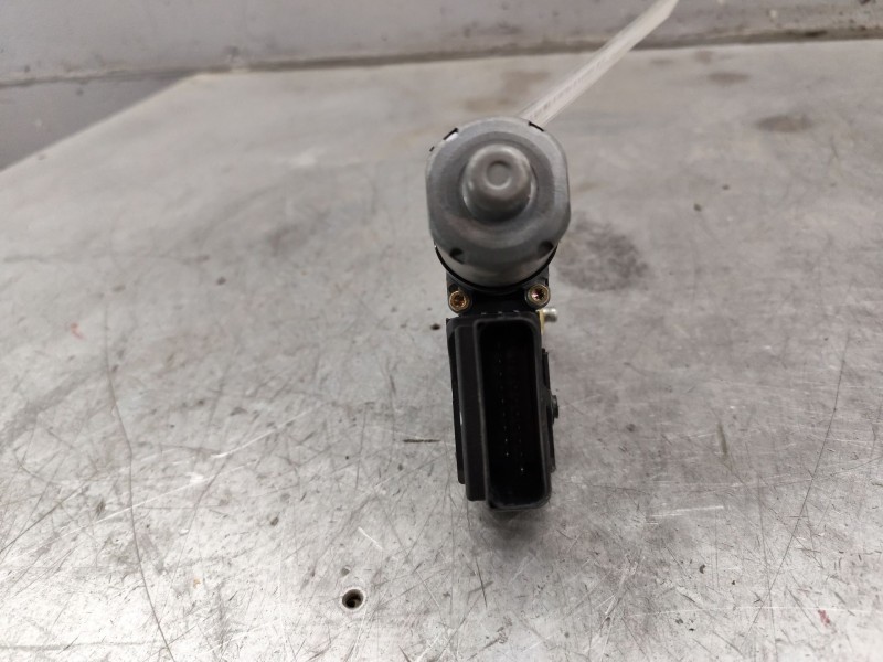 Recambio de motor elevalunas trasero derecho para volkswagen passat berlina (3b2) comfortline referencia OEM IAM 0130821696  