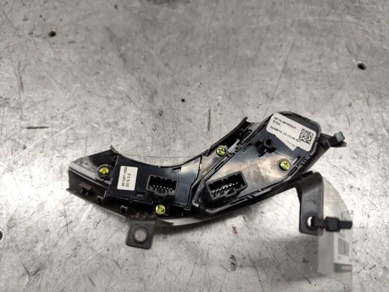 Recambio de mando volante para hyundai i30 (gd) 1.6 crdi referencia OEM IAM 96710A6750RDR  