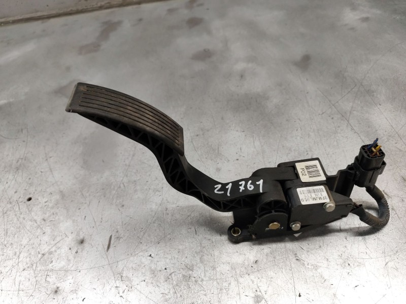 Recambio de potenciometro pedal para hyundai accent (mc) gl referencia OEM IAM 01540833  