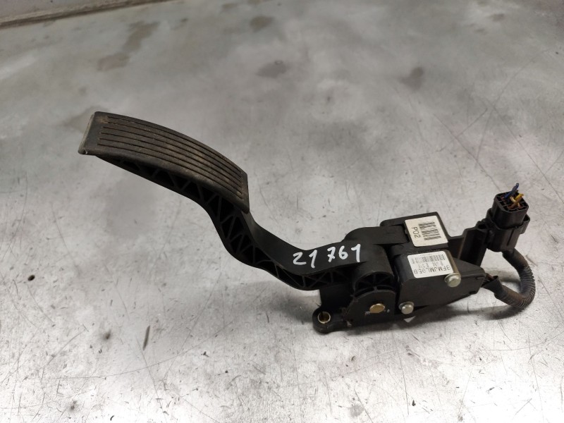 Recambio de potenciometro pedal para hyundai accent (mc) gl referencia OEM IAM 01540833  