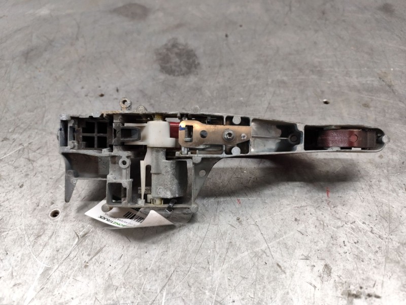 Recambio de maneta exterior delantera derecha para peugeot 308 1.6 16v referencia OEM IAM   