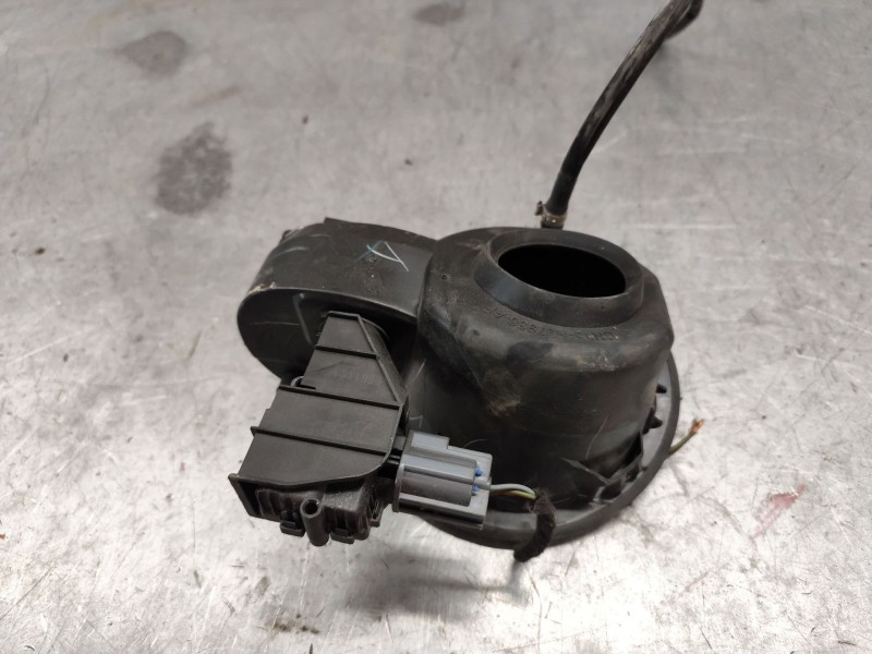 Recambio de tapa exterior combustible para ford ecosport 1.0 ecoboost referencia OEM IAM   