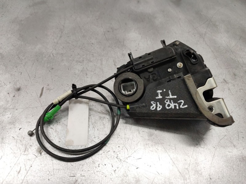 Recambio de cerradura puerta trasera izquierda para toyota yaris 1.0 cat referencia OEM IAM   