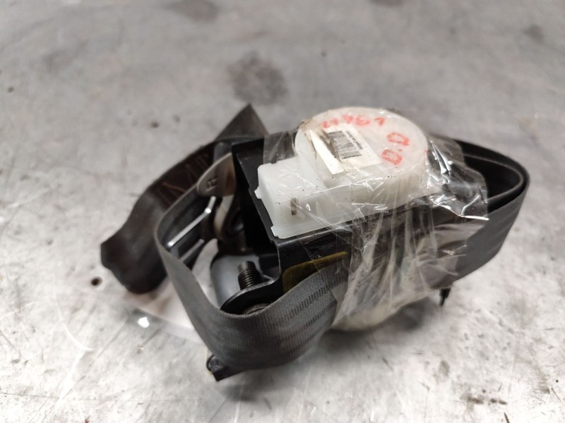Recambio de cinturon seguridad delantero derecho para hyundai accent (mc) gl referencia OEM IAM 888801E030  