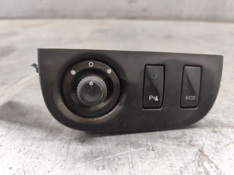 Recambio de mando retrovisor para dacia sandero ii tce 90 (b8m1, b8ma) referencia OEM IAM 255704649r  