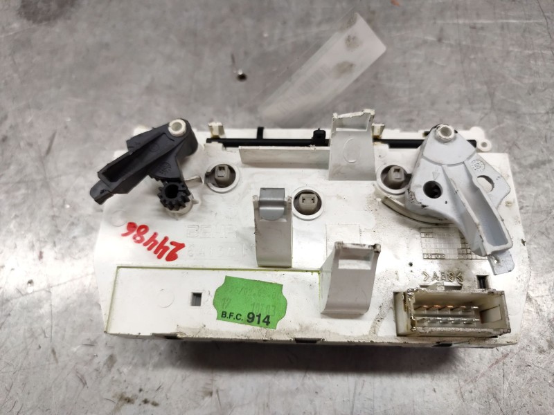 Recambio de mando calefaccion / aire acondicionado para peugeot 206 berlina xt referencia OEM IAM 64138  