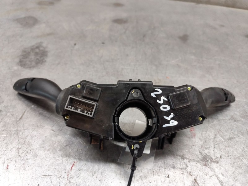 Recambio de mando multifuncion para kia niro i (de) e-niro referencia OEM IAM 93404Q4960  