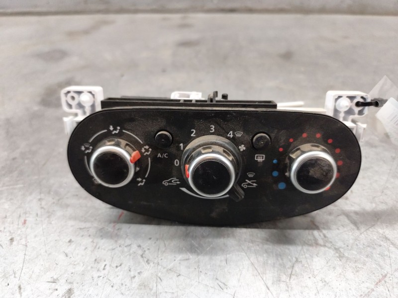 Recambio de mando climatizador para dacia sandero ii tce 90 (b8m1, b8ma) referencia OEM IAM a42303400  