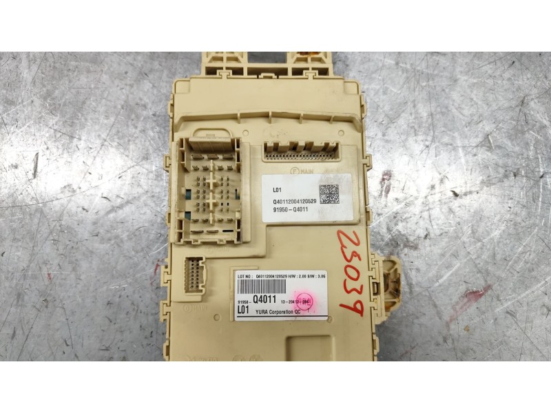 Recambio de caja reles / fusibles para kia niro i (de) e-niro referencia OEM IAM 91950Q4011  