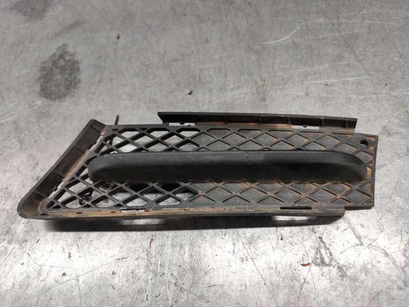 Recambio de rejilla paragolpes delantero para bmw serie 3 berlina (e90) 320d referencia OEM IAM 51117154551  