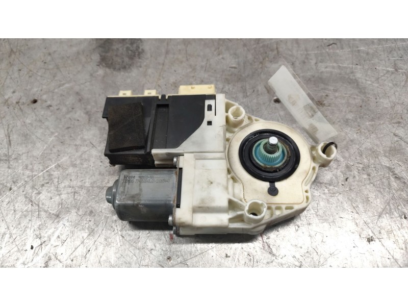 Recambio de motor elevalunas delantero izquierdo para citroën c4 coupe vts referencia OEM IAM 503620100100  
