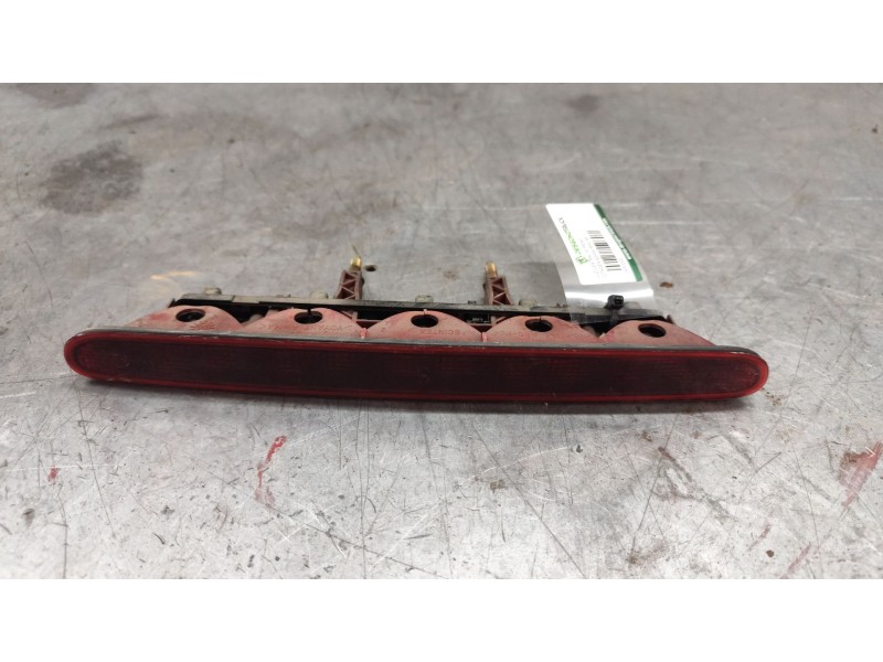 Recambio de luz central de freno para citroën xsara berlina 1.9 td sx referencia OEM IAM   