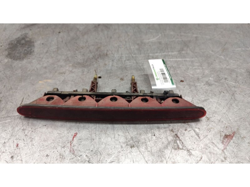 Recambio de luz central de freno para citroën xsara berlina 1.9 td sx referencia OEM IAM   