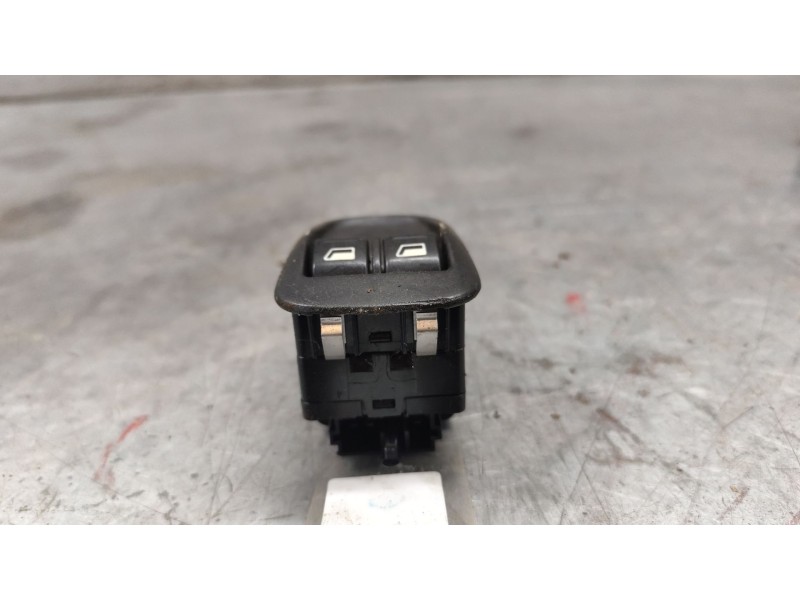 Recambio de mando elevalunas delantero izquierdo para peugeot 306 (7b, n3, n5) 2.0 hdi 90 referencia OEM IAM   