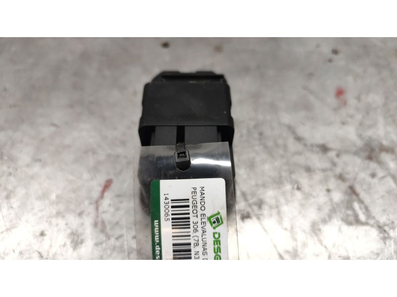Recambio de mando elevalunas delantero izquierdo para peugeot 306 (7b, n3, n5) 2.0 hdi 90 referencia OEM IAM   