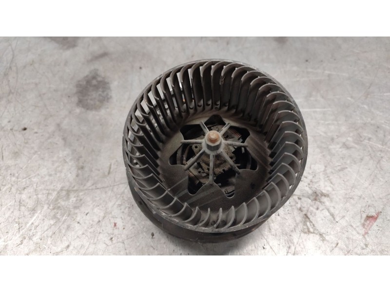Recambio de ventilador calefaccion para volkswagen passat variant (3c5) advance referencia OEM IAM 3C1820015G  
