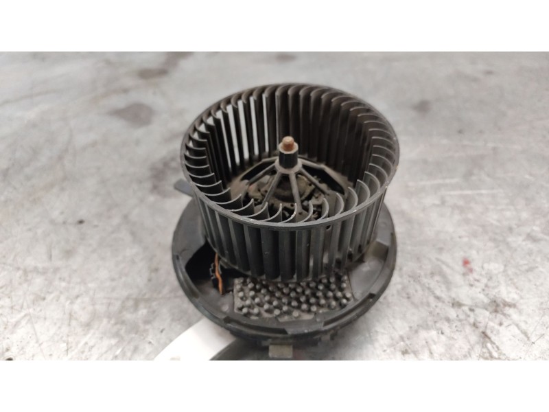 Recambio de ventilador calefaccion para volkswagen passat variant (3c5) advance referencia OEM IAM 3C1820015G  
