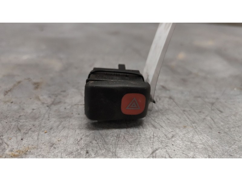 Recambio de warning para volkswagen polo berlina (6n1) básico referencia OEM IAM 6N1953235  