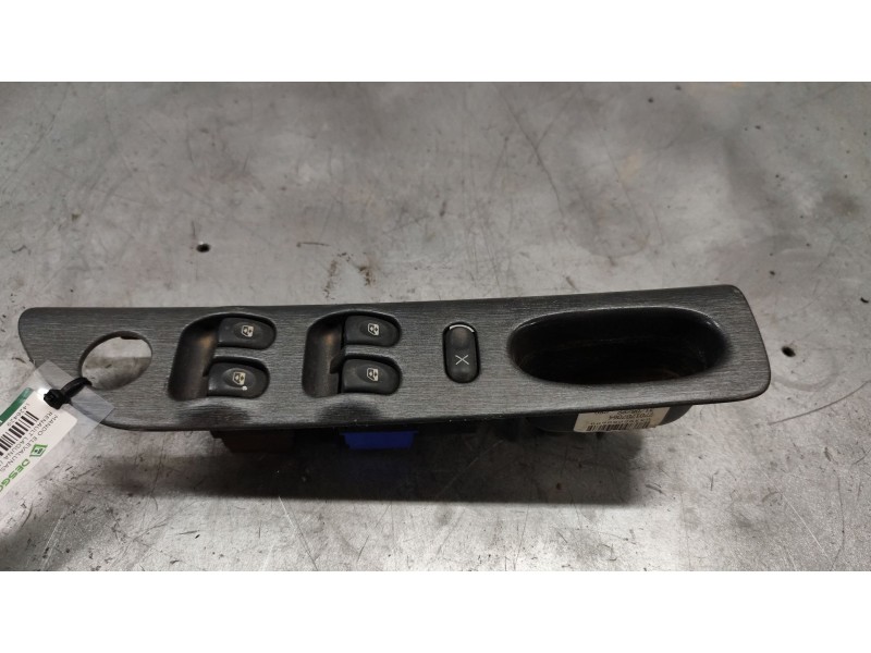 Recambio de mando elevalunas delantero izquierdo para renault laguna (b56) 1.8 16v rt referencia OEM IAM 7701707064  