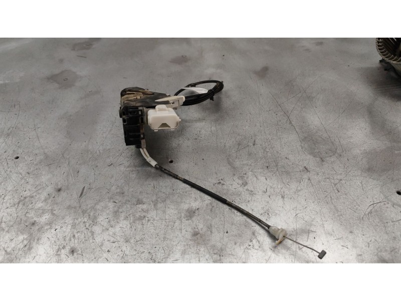 Recambio de cerradura puerta delantera izquierda para peugeot 407 sw st sport referencia OEM IAM 9681333580  