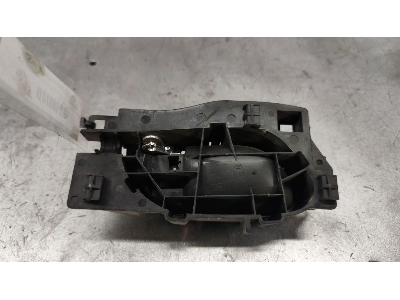 Recambio de maneta interior delantera izquierda para peugeot 407 sw st sport referencia OEM IAM   