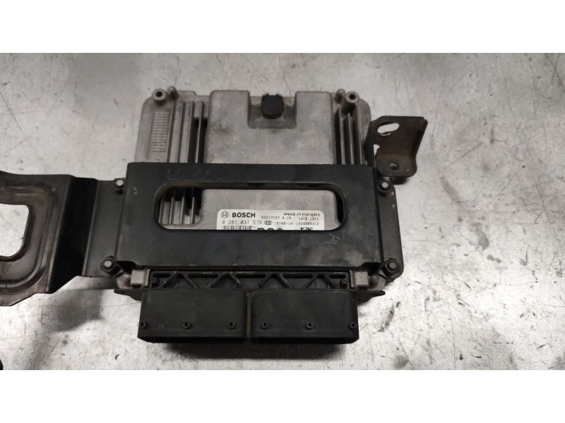 Recambio de centralita motor uce para hyundai i30 (gd) 1.6 crdi referencia OEM IAM 0281031578  