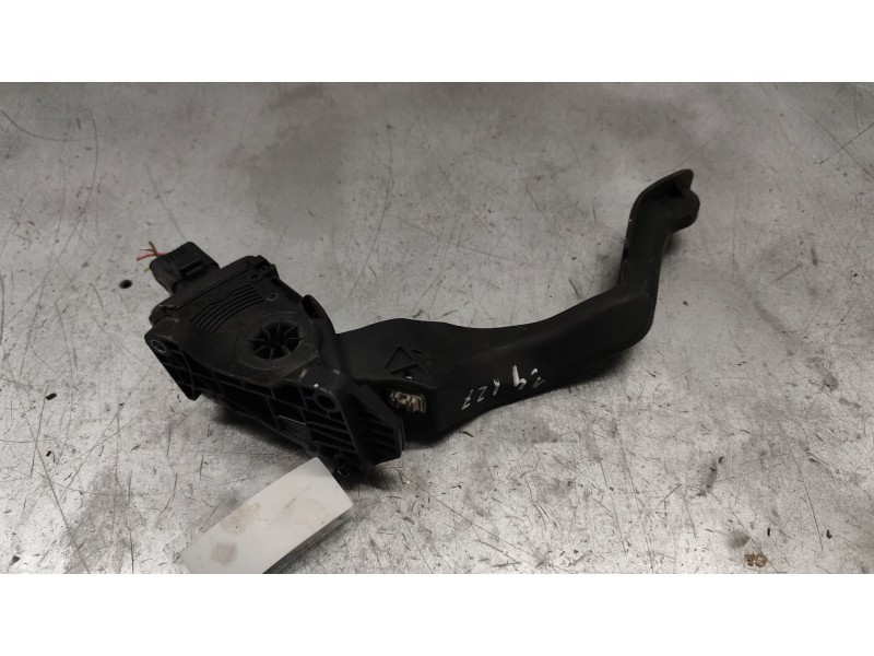 Recambio de pedal acelerador para peugeot 308 1.6 16v referencia OEM IAM 968153038000  